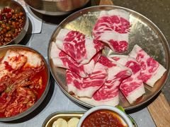 -草家酱蟹炭火烤肉店(珲春南路一店)