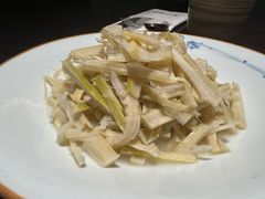 临安手撕羊尾竹笋-庐灶江南·江南菜·四合院Bistro(东直门雍和宫·原华侨宾馆店)