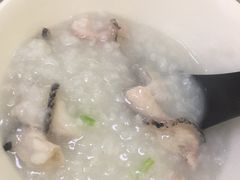 鱼片粥-陈凤祥肠粉猪脚饭(江南大学星光广场店)