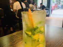 -The Cheebat 锌吧·Bistro(体育西店)