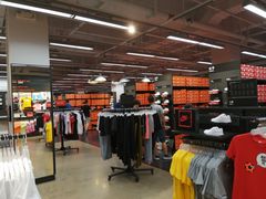 -王府井奥莱临潼小镇(临潼店)