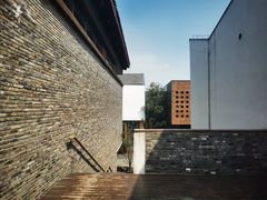 -田园东方蜜桃村的田野营地