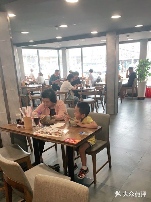 李先生牛肉面大王(马栏店)大堂图片