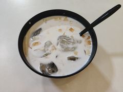 -志龙皇冠吃货椰子铺