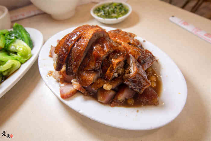 利苑烧味(海景蓝湾店)-"以前系体育路果间一直吃开,现在利苑在呢边.