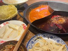 -萍姐火锅·公路夜市(武汉首店)