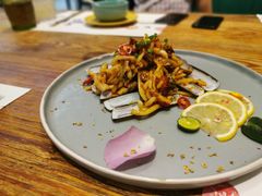 惊雷笋拌蛏子王-甜阿姨·天台花园私房菜(万松园店)