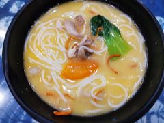 鸡肉米线-桥香园云南过桥米线(金马碧鸡店)