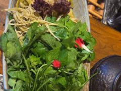 -老牌坊云南鱼豆花火锅(哈西万达店)