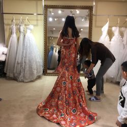 -满庭芳婚纱礼服店