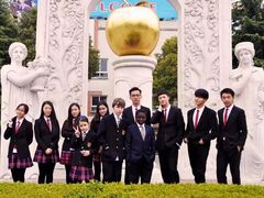 -上海市民办金苹果学校