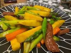 泰国芒果露笋炒牛柳-摩登有记·新派泰国菜(银钻广场店)