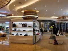 -王府井百货熙地港店