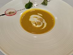 -深圳富苑皇冠假日套房酒店