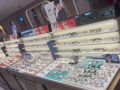 -爱视眸Eyeblling眼镜·依视路·蔡司镜片折扣店(百联南方商城购物中心)