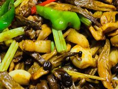 -牛头鱼庄·地道广西菜(鲁班店)