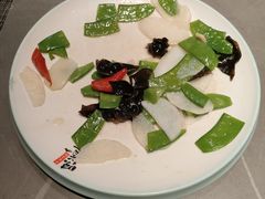 -东口码头·烧鸽子·鱼头泡饼·地方菜(金鹰悦城店)