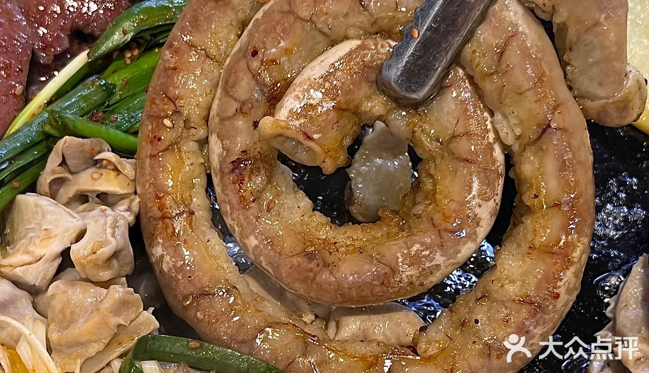 在青岛吃到韩剧同款烤牛肠 巨巨巨好吃！！！