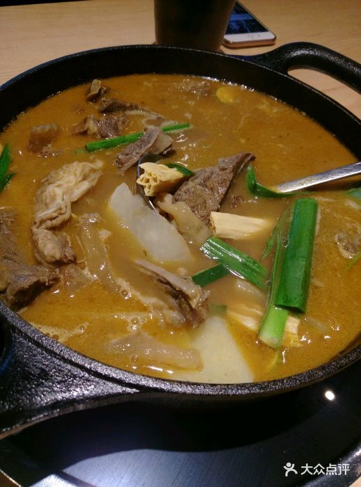 砂师弟砂锅牛腩煲(百利广场店)牛筋煲图片 - 第1张