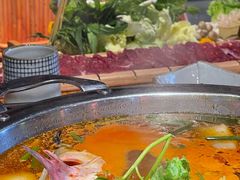 -野山舂·贵州现舂酸汤火锅(鸿通城店)