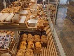 -焙丽拾光(麦凯乐直营店)