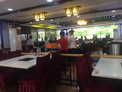 大堂-潮泰牛肉火锅 · 创于1992年(车公庙店)