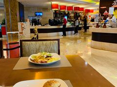 自助取餐区-临空皇冠假日酒店-西餐厅(首都机场店)