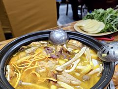 -菌之家·专业纯野生菌火锅·特色炒菌