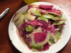 拌萝卜皮-宝瑞门钉肉饼店