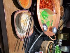 -山城鼎重庆老火锅(西安钟楼店)