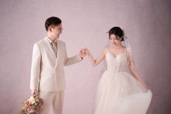 -雪中彩影婚纱摄影·微光艺术中心