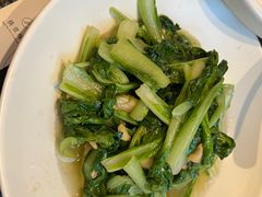 -鱼鲜饭香·招牌汽锅剁椒鱼头王