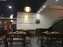 大堂-黄桷树曹家私房菜(江与城店)