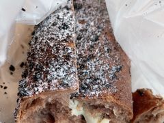 可可开心果面包-巴黎贝甜(大宁国际商业广场店)