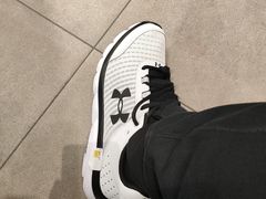 -UNDER ARMOUR(八达岭奥莱店)