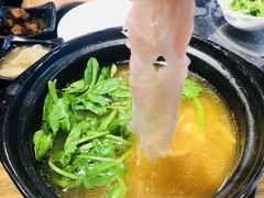-菌海森林·非遗野生菌火锅(西山区滇池路摩根道店)