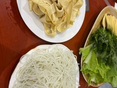 -菌之家·专业纯野生菌火锅·特色炒菌