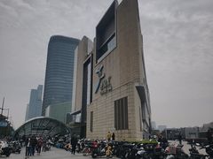 -上海世纪汇广场