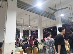 大堂-标记美食新鲜猪杂(兴南大道店)
