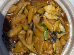 小土豆烧鲍鱼仔-渔港甄宴·海鲜·地标烟台菜(金沙滩店)