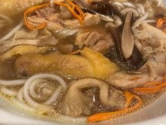 老鸡野生菌米线-云味馆过桥米线(皇庭广场店)