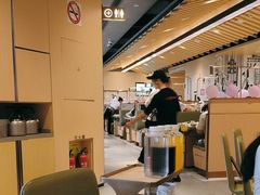 -海底捞火锅(新松江路生日主题店)