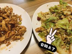 酱爆圆白菜-老七饭馆(光荣道总店)