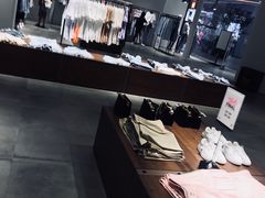 -URBAN REVIVO(北京大兴凯德MALL店)