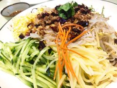 -老码头黑皮肘子锅包肉熏酱水饺(文政街店)