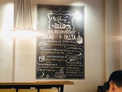 大堂-HELLO 27 意面·沙拉·帕尼尼