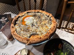 招牌黑松露蘑菇披萨-IL TEATRO 精品意大利餐厅