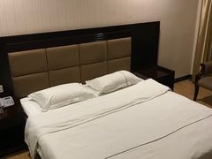 -金沙大酒店(广州金沙洲沙贝地铁站店)
