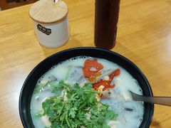 -鸭小妹鸭血粉丝(老门东店)