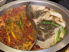 -沸炉重庆老火锅(军事博物馆店)